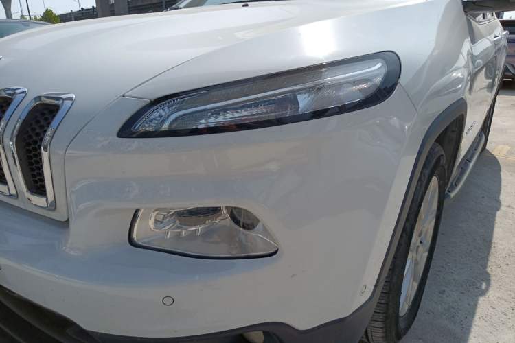 Used Jeep Cherokee 2016 2.0L Superior Edition Left Front Headlight
