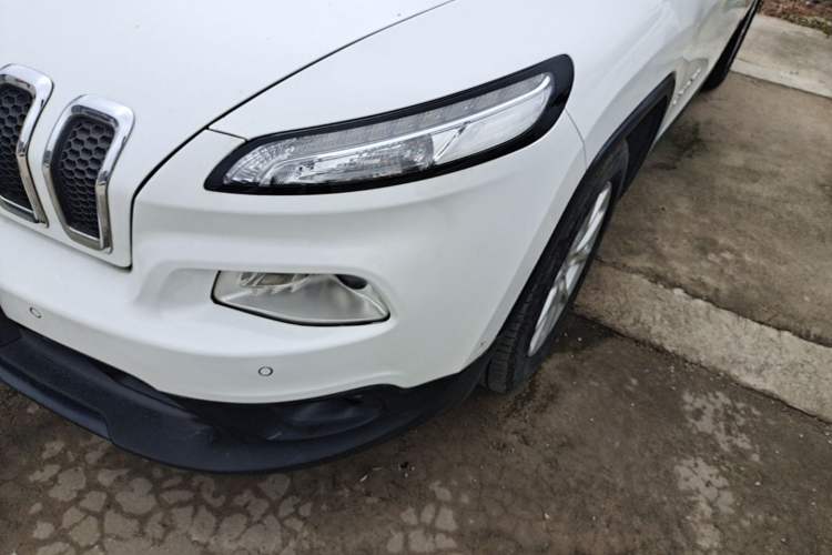 Used Jeep Cherokee 2016 2.0L Superior Edition Left Front Headlight