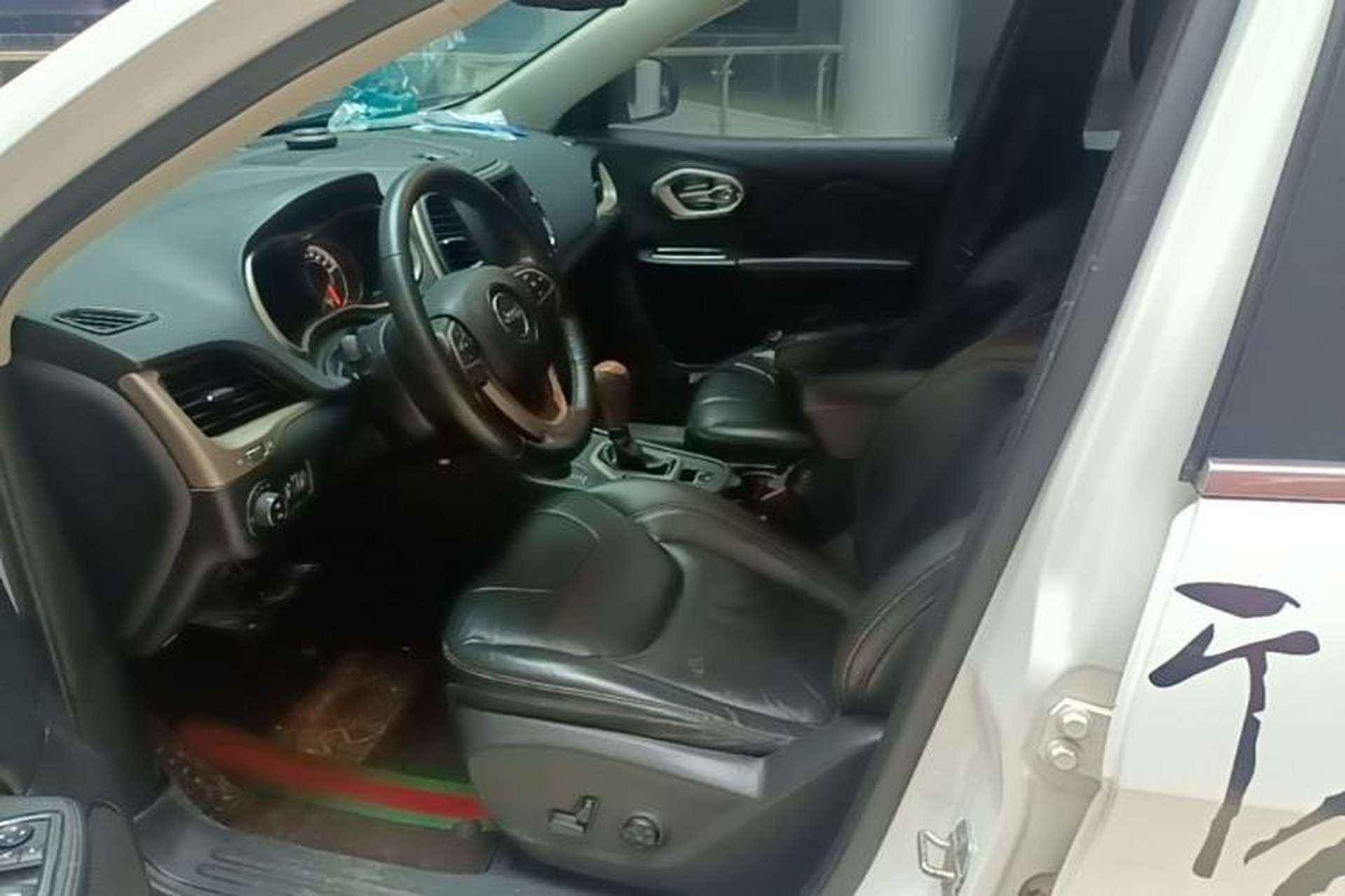 Used Jeep Cherokee 2016 2.4L Professional Smart Version Left Front Seat