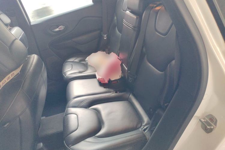 Used Jeep Cherokee 2016 2.4L Leading Smart Version Left Rear Seat