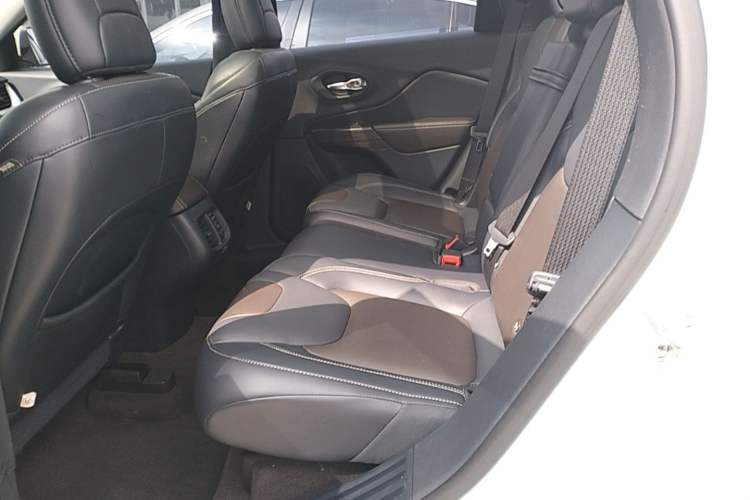 Used Jeep Cherokee 2016 2.4L Professional Smart Version Left Rear Seat