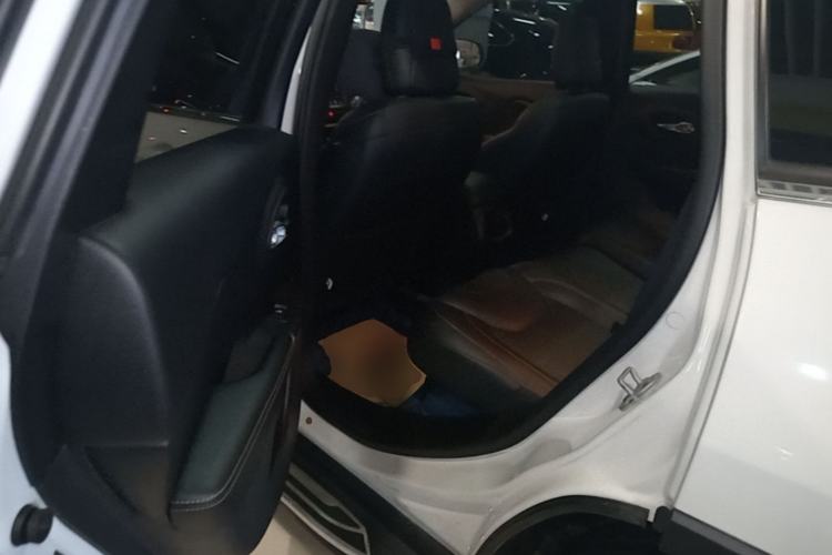 Used Jeep Cherokee 2016 2.4L Leading Smart Version Left Rear Seat