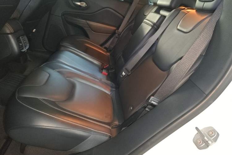 Used Jeep Cherokee 2016 2.4L Professional Smart Version Left Rear Seat