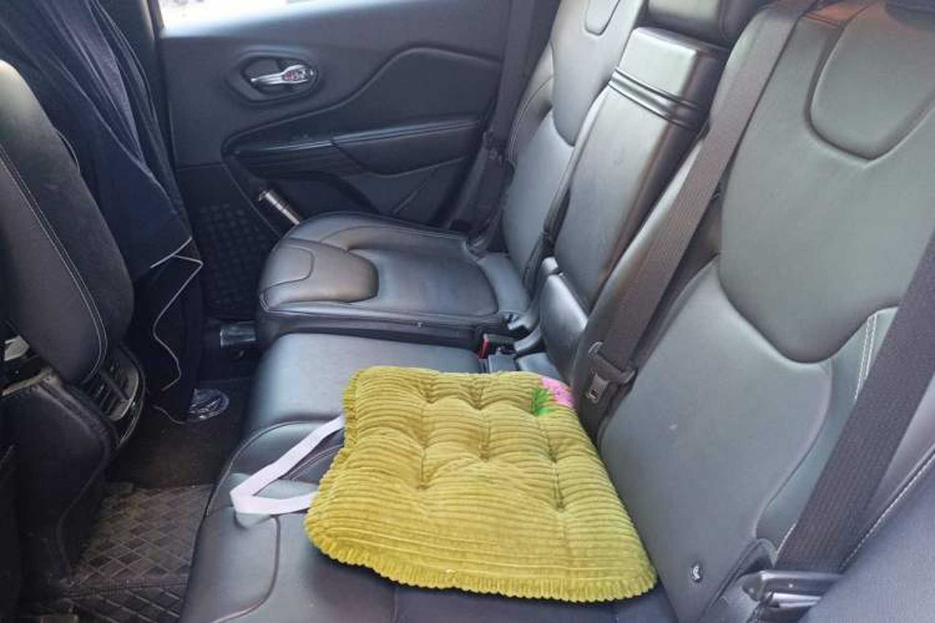 Used Jeep Cherokee 2016 2.4L Leading Edition Left Rear Seat