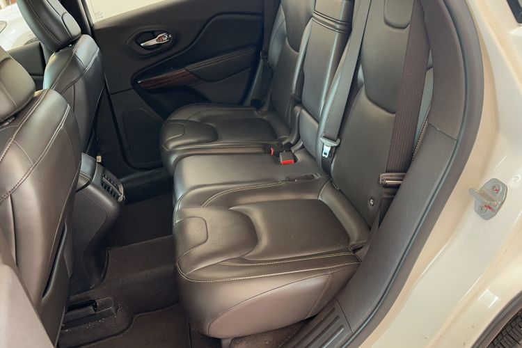 Used Jeep Cherokee 2016 2.0L Superior Edition Left Rear Seat