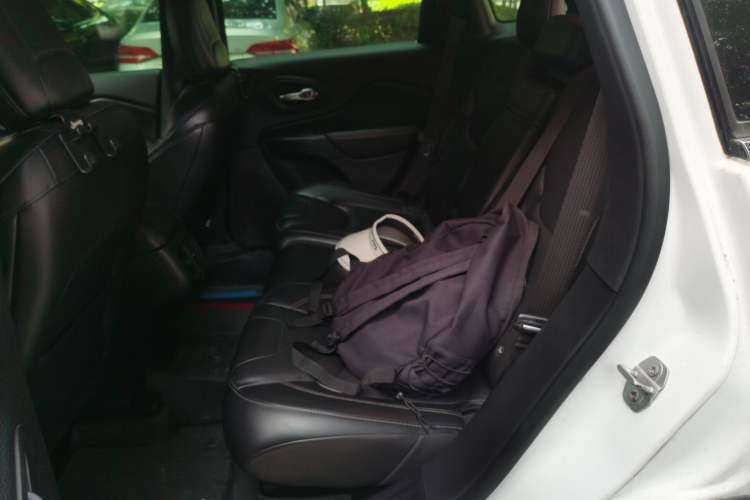 Used Jeep Cherokee 2016 2.4L Leading Edition Left Rear Seat