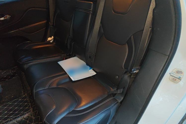 Used Jeep Cherokee 2016 2.4L Leading Edition Left Rear Seat