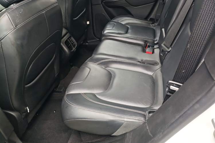 Used Jeep Cherokee 2016 2.4L Professional Smart Version Left Rear Seat
