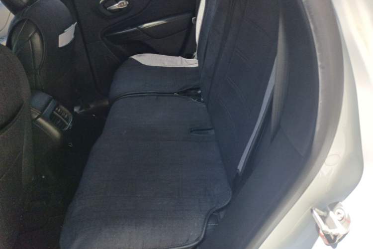 Used Jeep Cherokee 2016 2.4L Professional Smart Version Left Rear Seat