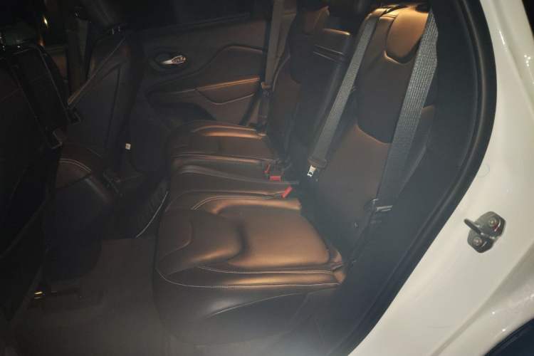 Used Jeep Cherokee 2016 2.4L Professional Smart Version Left Rear Seat