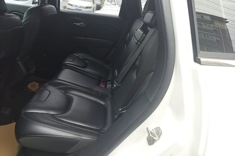 Used Jeep Cherokee 2016 2.4L Professional Smart Version Left Rear Seat