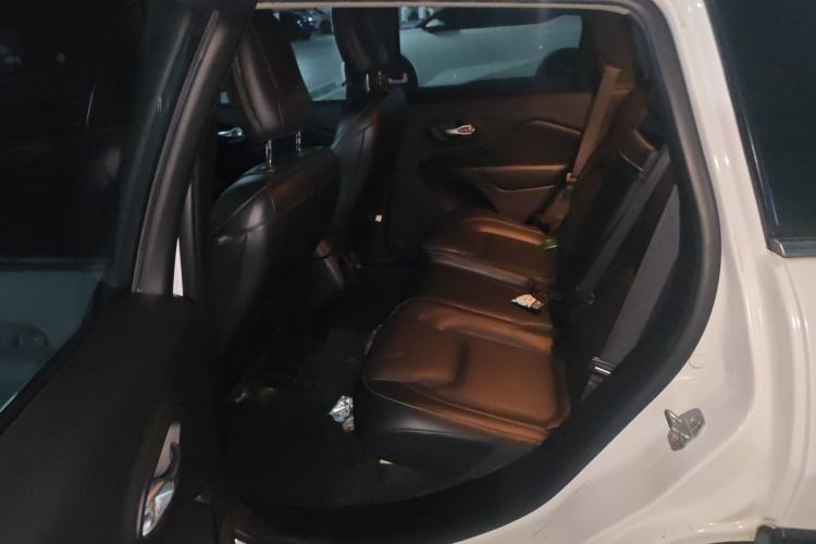 Used Jeep Cherokee 2016 2.0L Superior Edition Left Rear Seat