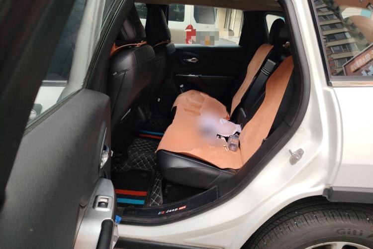 Used Jeep Cherokee 2016 2.0L Superior Edition Left Rear Seat