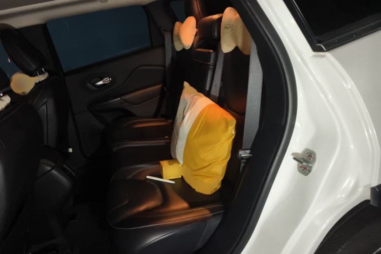 Used Jeep Cherokee 2016 2.4L Superior Edition Left Rear Seat