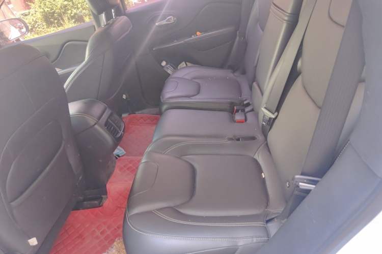 Used Jeep Cherokee 2016 2.4L Leading Edition Left Rear Seat