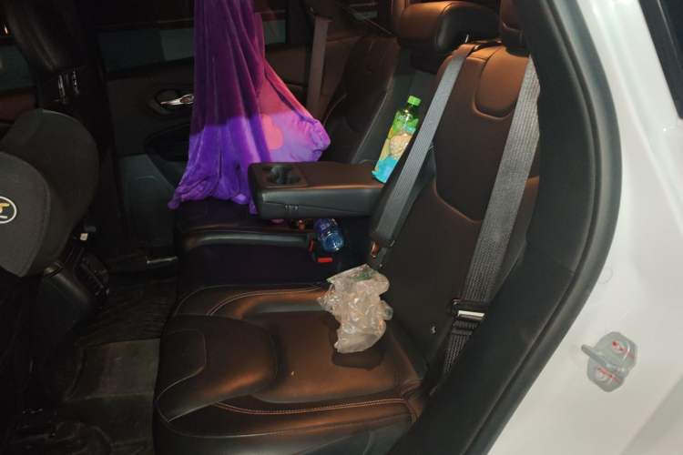 Used Jeep Cherokee 2016 2.4L 75th Anniversary Edition Left Rear Seat