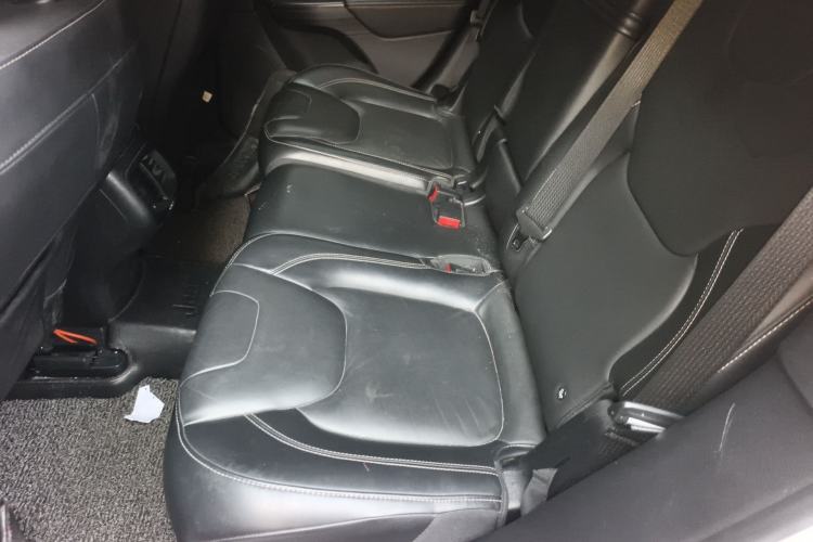 Used Jeep Cherokee 2016 2.0L Superior Edition Left Rear Seat