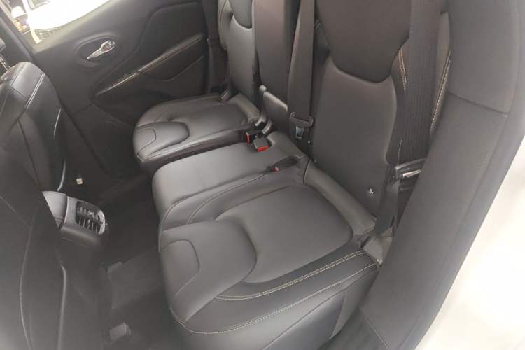 Used Jeep Cherokee 2016 2.4L Leading Edition Left Rear Seat