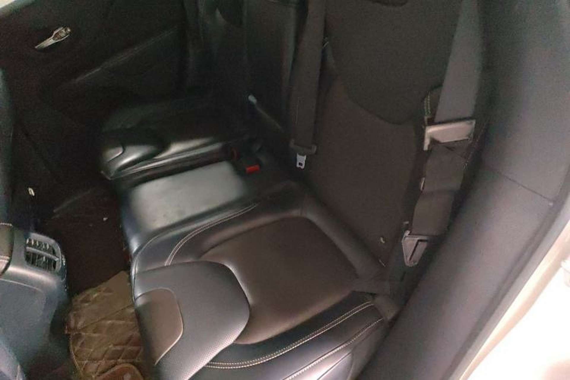 Used Jeep Cherokee 2016 2.4L All-in-One Edition Left Rear Seat