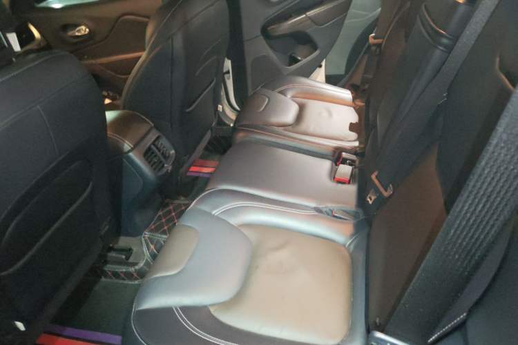 Used Jeep Cherokee 2016 2.4L Professional Edition Left Rear Seat