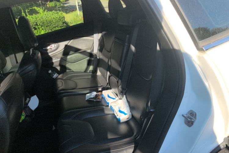 Used Jeep Cherokee 2016 2.0L Superior Edition Left Rear Seat
