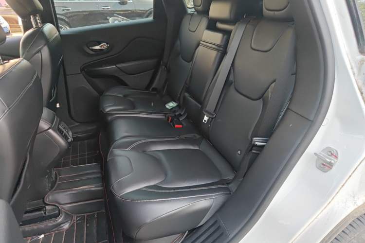 Used Jeep Cherokee 2016 2.4L Professional Smart Version Left Rear Seat