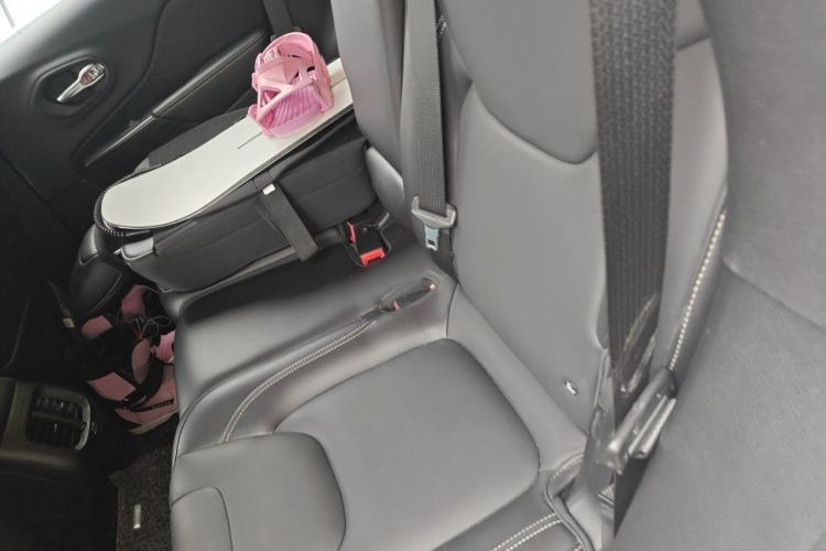 Used Jeep Cherokee 2016 2.0L Superior Edition Left Rear Seat
