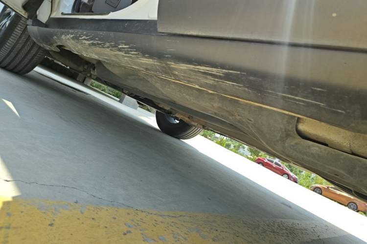 Used Jeep Cherokee 2016 2.4L Leading Edition Left Side Sill