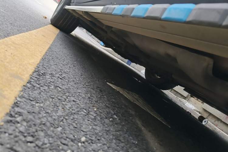 Used Jeep Cherokee 2016 2.0L Superior Edition Left Side Sill