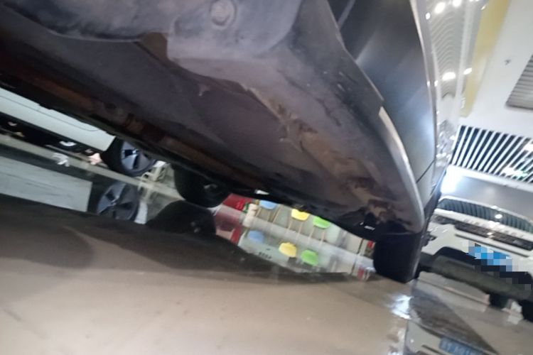 Used Jeep Cherokee 2016 2.4L Leading Smart Version Left Side Sill