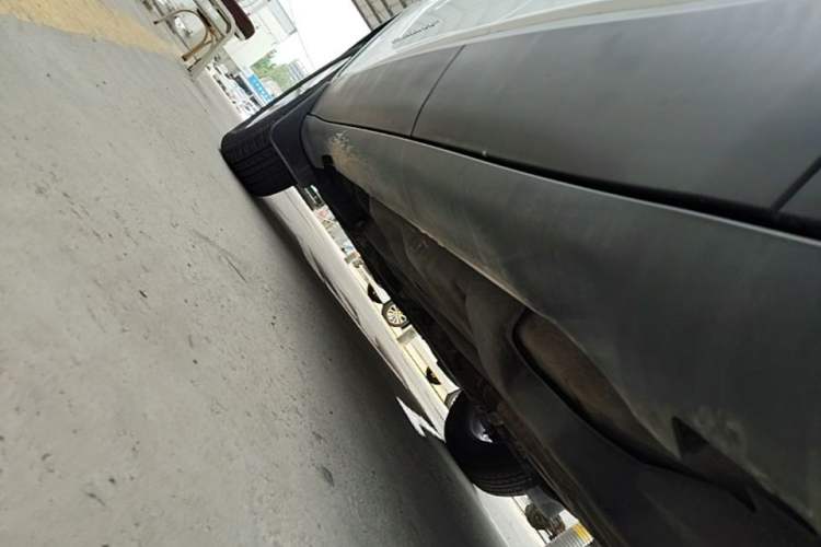 Used Jeep Cherokee 2016 2.4L Professional Smart Version Left Side Sill