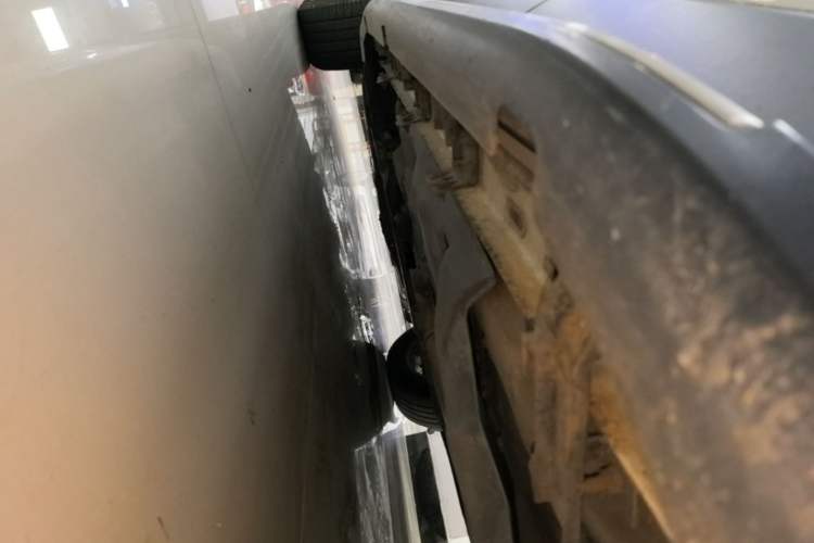Used Jeep Cherokee 2016 2.0L Superior Edition Left Side Sill
