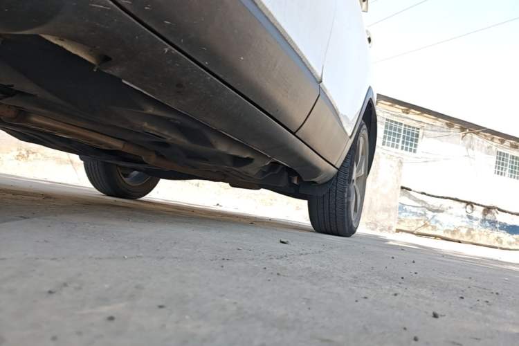 Used Jeep Cherokee 2016 2.4L 75th Anniversary Edition Left Side Sill