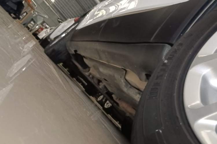 Used Jeep Cherokee 2016 2.0L Superior Edition Left Side Sill