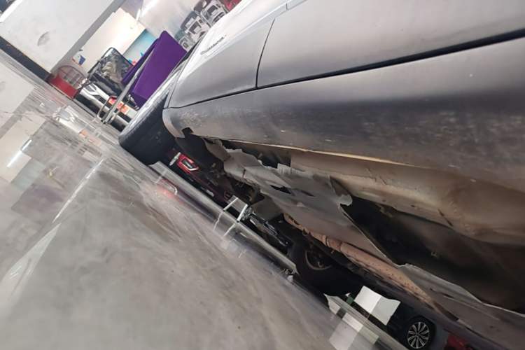 Used Jeep Cherokee 2016 2.0L Superior Edition Left Side Sill