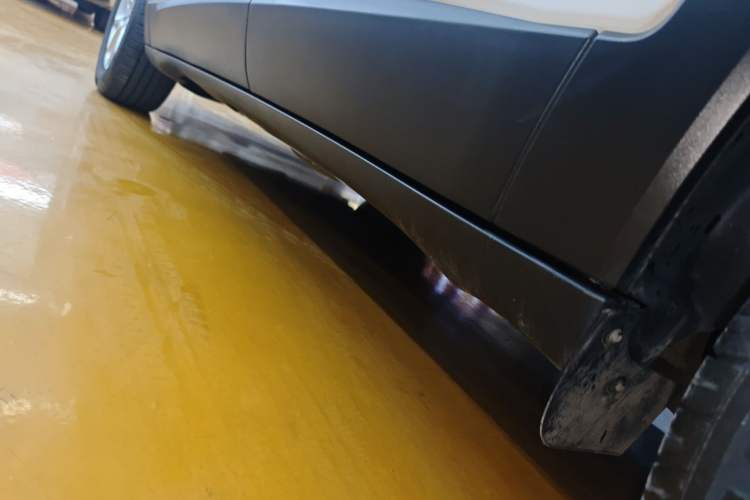 Used Jeep Cherokee 2016 2.4L Leading Edition Left Side Sill