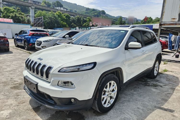 Used Jeep Cherokee 2016 2.0L Smart Version Guazi used car, China used car export, Used car for sale, Used cars, Cheapest cars for sale