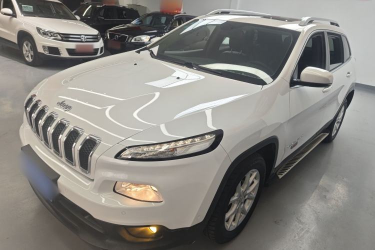 Jeep Cherokee 2016 2.4L Leading Edition d’occasion Guazi used car, China used car export, Used car for sale, Used  cars, Cheapest cars for sale