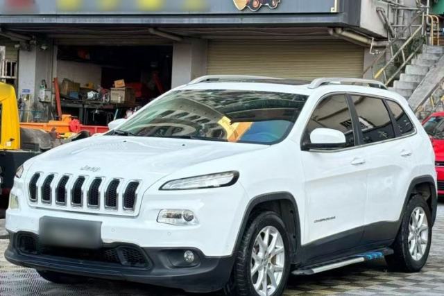Used Jeep Cherokee 2016 2.0L Superior Edition