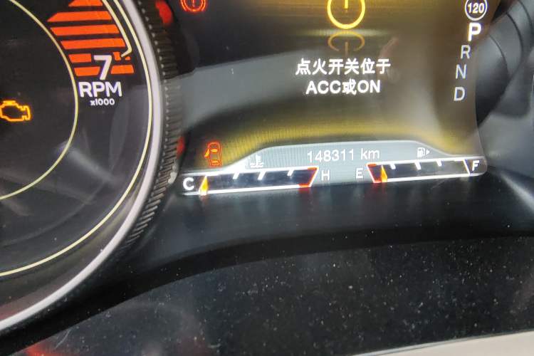 Used Jeep Cherokee 2016 2.0L Superior Edition Odometer Close Up