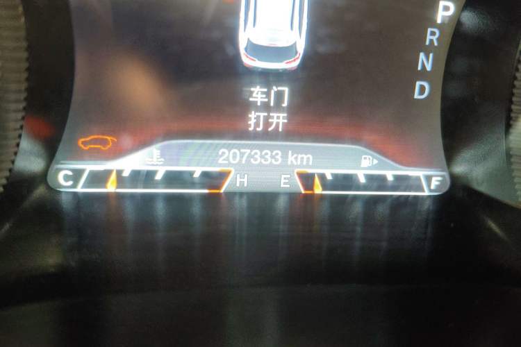 Used Jeep Cherokee 2016 2.0L Superior Edition Odometer Close Up