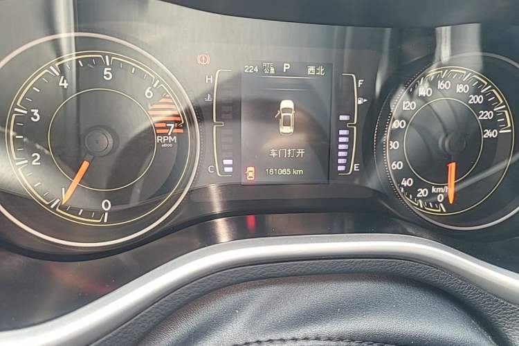 Used Jeep Cherokee 2016 2.4L Professional Edition Odometer Close Up