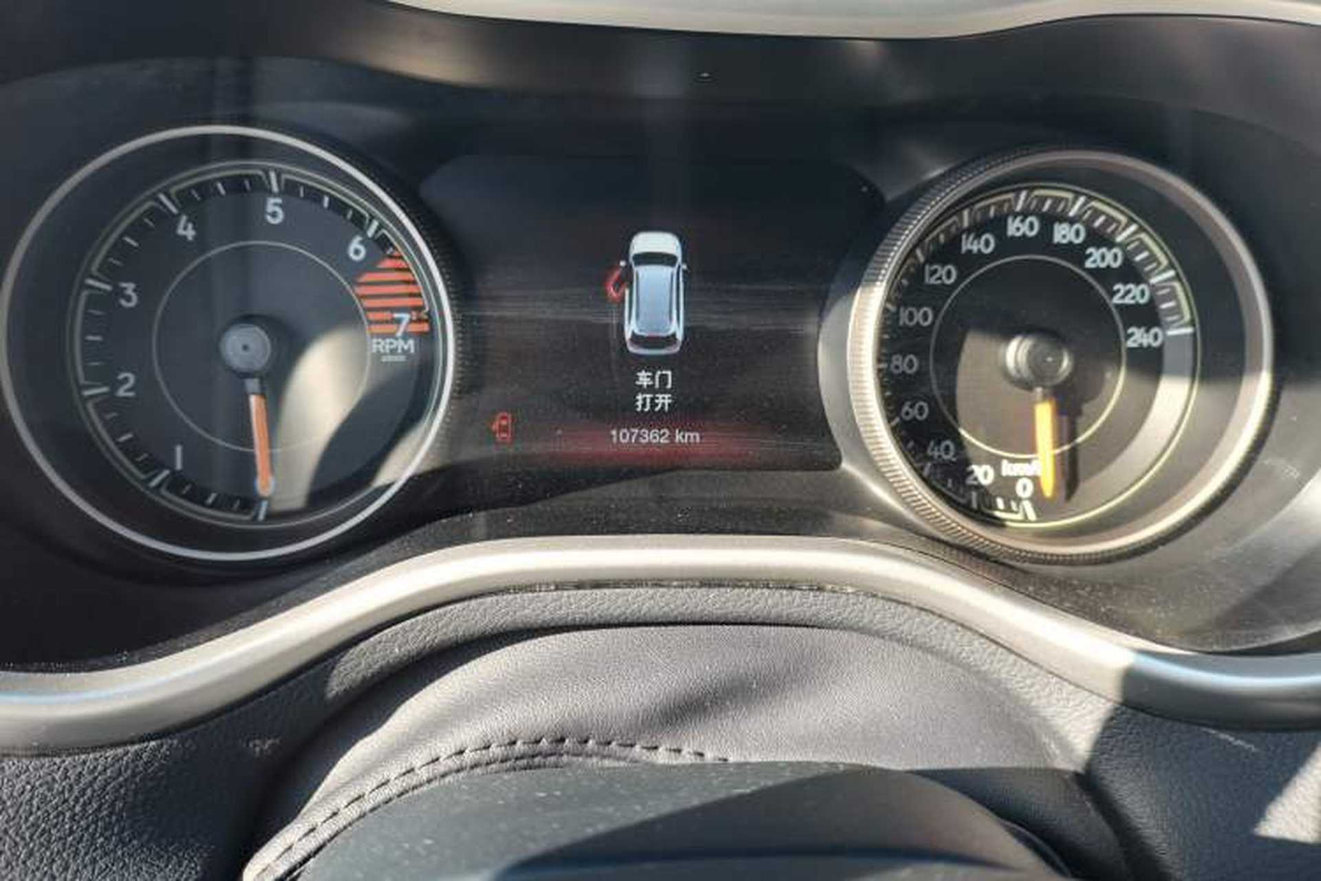 Used Jeep Cherokee 2016 2.4L Leading Smart Version Odometer Close Up