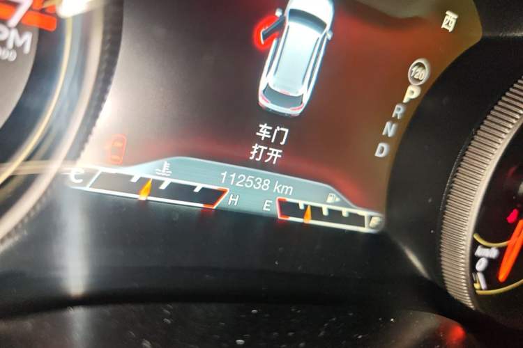 Used Jeep Cherokee 2016 2.0L Superior Edition Odometer Close Up