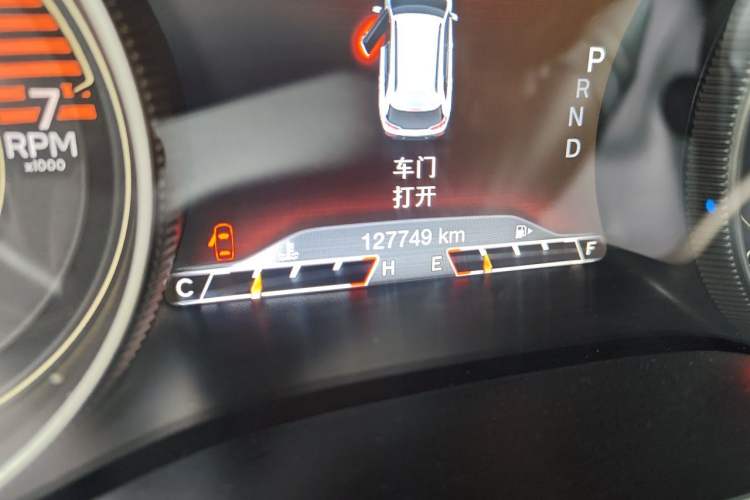 Used Jeep Cherokee 2016 2.4L Professional Edition Odometer Close Up