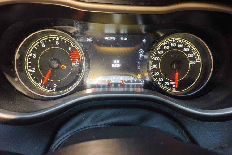 Used Jeep Cherokee 2016 2.0L Superior Edition Odometer Close Up
