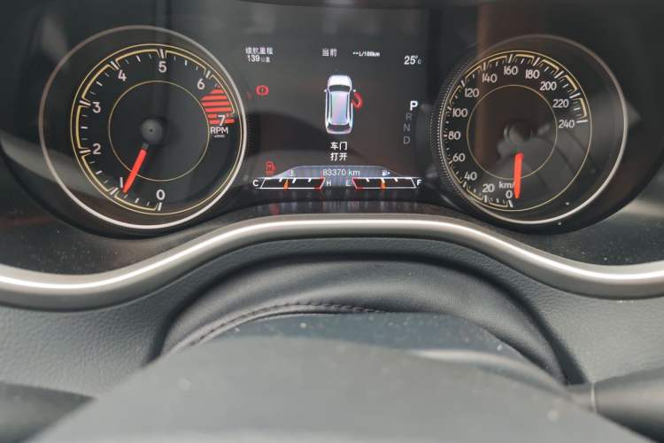 Used Jeep Cherokee 2016 2.4L Leading Smart Version Odometer Close Up