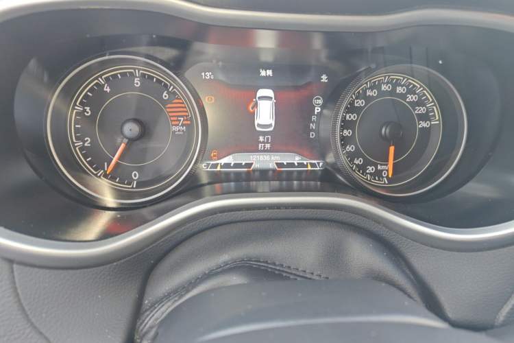 Used Jeep Cherokee 2016 2.4L All-in-One Edition Odometer Close Up