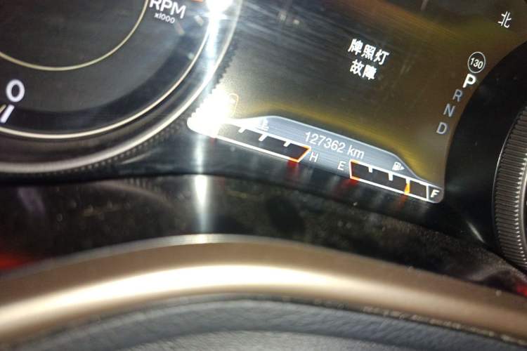 Used Jeep Cherokee 2016 2.0L Superior Edition Odometer Close Up