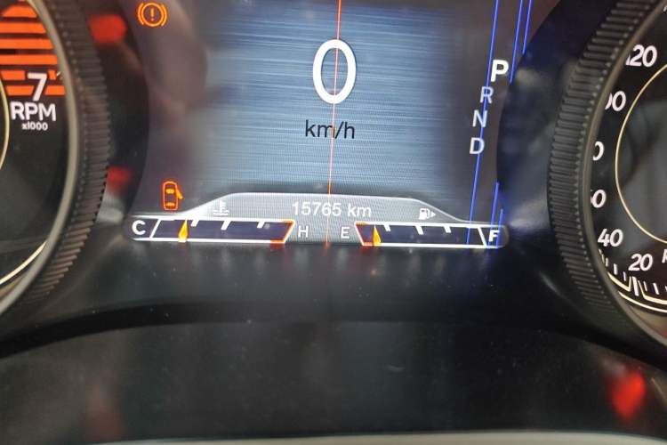 Used Jeep Cherokee 2016 2.0L Superior Edition Odometer Close Up